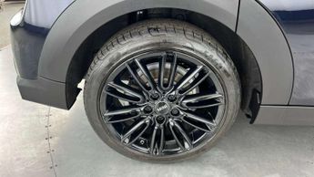 MINI Hatchback 5dr 1.5 Cooper Exclusive 5dr Auto