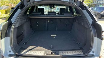 Land Rover Range Rover Velar 3.0 D300 MHEV Dynamic HSE 5dr Auto