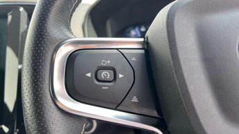 Volvo XC40 1.5 T3 [163] R DESIGN 5dr Geartronic