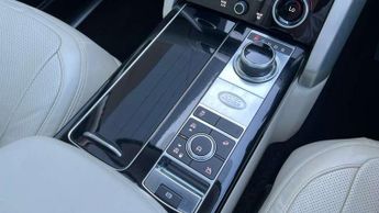 Land Rover Range Rover 3.0 D300 Vogue 4dr Auto