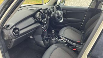 MINI Hatchback 5dr 1.5 Cooper II 5dr Auto