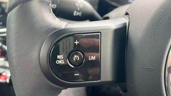 MINI Hatchback 5dr 1.5 Cooper Exclusive 5dr Auto [Comfort/Nav Pack]