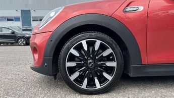 MINI Hatchback 1.5 Cooper Exclusive II 3dr Auto
