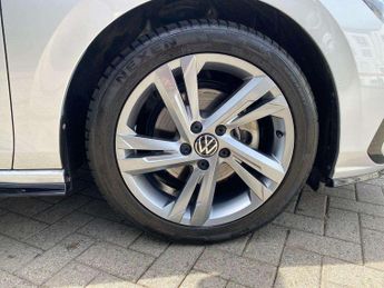 Volkswagen Golf 1.5 eTSI 150 R-Line 5dr DSG