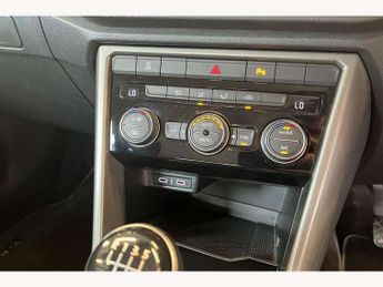 Volkswagen T-Roc 1.5 TSI EVO SE 5dr