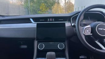 Jaguar F-Pace 2.0 P250 R-Dynamic SE Black 5dr Auto AWD