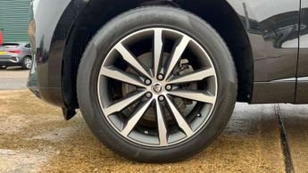 Jaguar F-Pace 2.0 P250 R-Dynamic SE Black 5dr Auto AWD