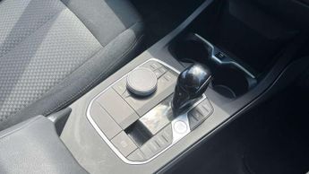 BMW 1 Series 118i [136] SE 5dr Step Auto [Live Cockpit Pro]