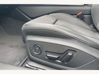 Audi A6 Avant 40 TDI Quattro S Line 5dr S Tronic [Tech Pack]