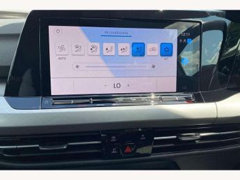 Volkswagen Golf 1.5 TSI Life 5dr