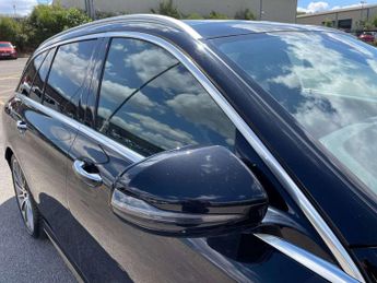 Mercedes-Benz E-Class Estate E220d AMG Line Premium 5dr 9G-Tronic