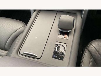 Land Rover Discovery 3.0 D300 R-Dynamic SE 5dr Auto