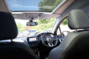 Peugeot 2008 1.2 PureTech 110 Allure Premium 5dr EAT6