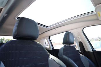 Peugeot 2008 1.2 PureTech 110 Allure Premium 5dr EAT6