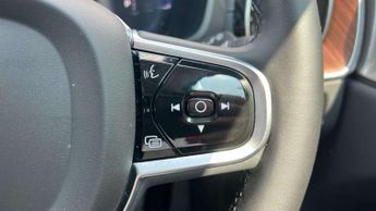 Volvo XC60 2.0 T8 [455] RC PHEV Ultimate Dark 5dr AWD Gtron