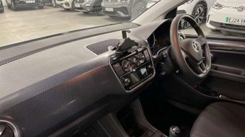 Volkswagen Up 1.0 65PS Black Edition 5dr