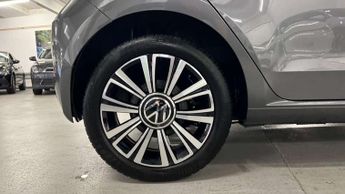 Volkswagen Up 1.0 65PS Black Edition 5dr