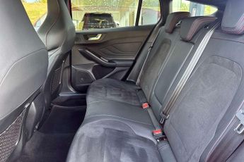 Ford Focus Estate 2.3 EcoBoost ST 5dr Auto