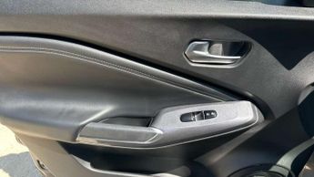 Nissan Juke 1.6 Hybrid N-Connecta 5dr Auto
