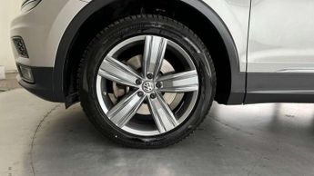 Volkswagen Tiguan 2.0 TSi 180 4Motion SEL 5dr DSG