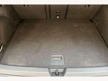 Volkswagen Golf 1.5 eTSI 150 R-Line 5dr DSG