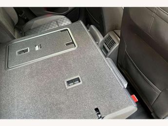 Volkswagen Golf 1.5 eTSI 150 R-Line 5dr DSG