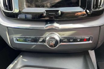 Volvo XC60 2.0 B4D R DESIGN 5dr AWD Geartronic