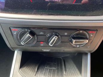 SEAT Arona 1.6 TDI 115 SE Technology Lux 5dr
