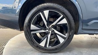 Volvo XC90 2.0 B5P [250] Plus Dark 5dr AWD Geartronic