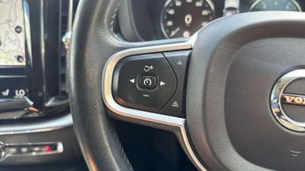 Volvo XC60 2.0 T5 [250] Momentum 5dr AWD Geartronic