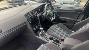 Volkswagen Golf GTE 1.4 TSI GTE Advance 5dr DSG
