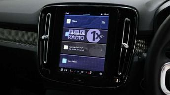 Volvo XC40 2.0 B3P Plus Dark 5dr Auto