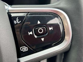 Volvo XC60 2.0 B5P R DESIGN Pro 5dr AWD Geartronic