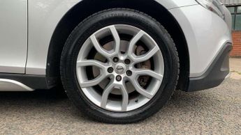 Volvo V40 Cross Country D2 [120] Cross Country Nav Plus 5dr