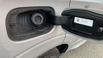 Volvo XC60 2.0 B4P Plus Dark 5dr Geartronic