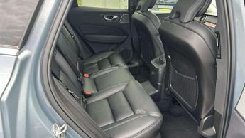 Volvo XC60 2.0 T8 [455] RC PHEV Ultimate Dark 5dr AWD Gtron