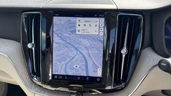 Volvo XC60 2.0 B4P Plus Dark 5dr Geartronic