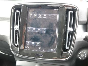 Volvo XC40 1.5 T3 [163] Momentum 5dr Geartronic