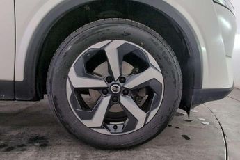 Nissan Qashqai 1.3 DiG-T MH 158 Premiere Edition 5dr Xtronic