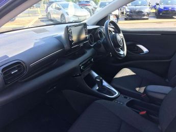 Toyota Yaris 1.5 Hybrid Design 5dr CVT