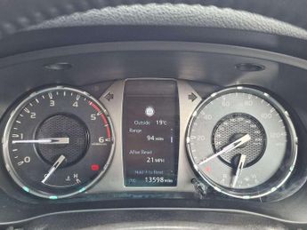 Toyota Hilux Invincible D/Cab Pick Up 2.8 D-4D
