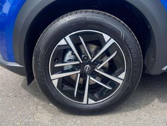 Nissan Juke 1.6 Hybrid N-Connecta 5dr Auto