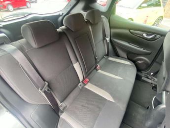 Nissan Qashqai 1.3 DiG-T Acenta Premium 5dr