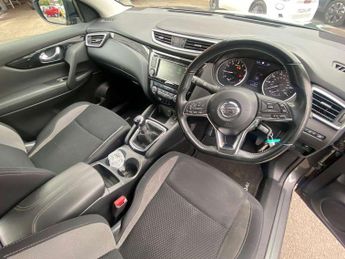 Nissan Qashqai 1.3 DiG-T Acenta Premium 5dr