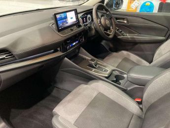 Nissan Qashqai 1.3 DiG-T MH 158 N-Connecta 5dr Xtronic