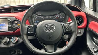 Toyota Yaris 1.5 VVT-i Blue Bi-tone 5dr