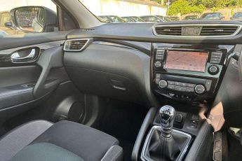 Nissan Qashqai 1.3 DiG-T N-Connecta 5dr