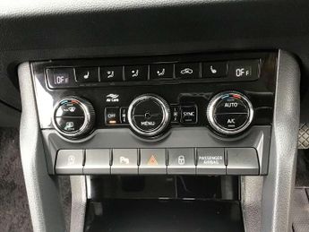 Skoda Karoq 1.5 TSI SE L 5dr