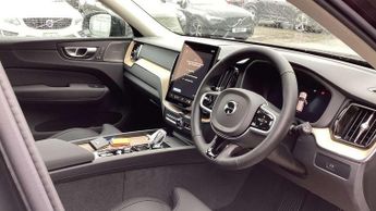 Volvo XC60 2.0 B5P Plus Dark 5dr AWD Geartronic
