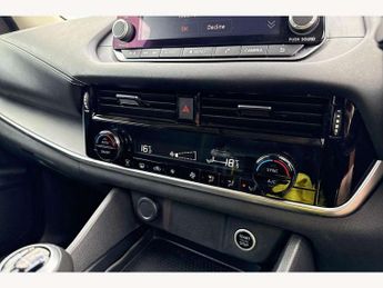 Nissan Qashqai 1.3 DiG-T MH Acenta Premium 5dr